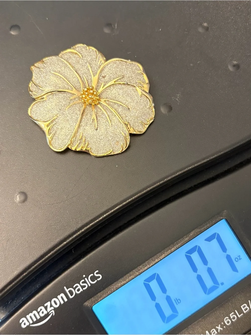 VTG Flower Brooch‎ Glitter Rhinestones Gold Tone Floral Spring Nature Tropical